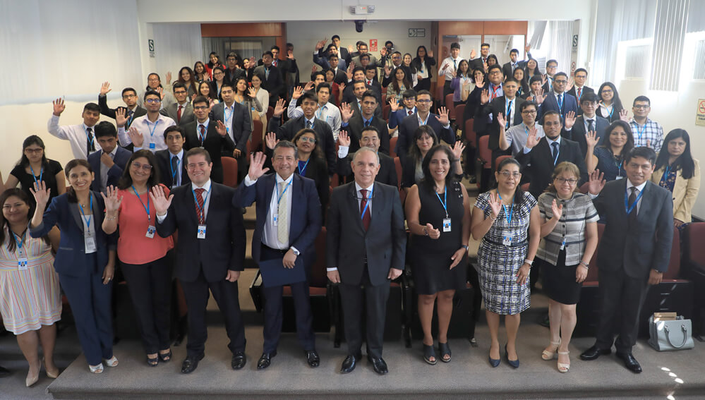 Becarios del OSIPTEL inician clases de programa de extensión universitaria de regulación de las telecomunicaciones