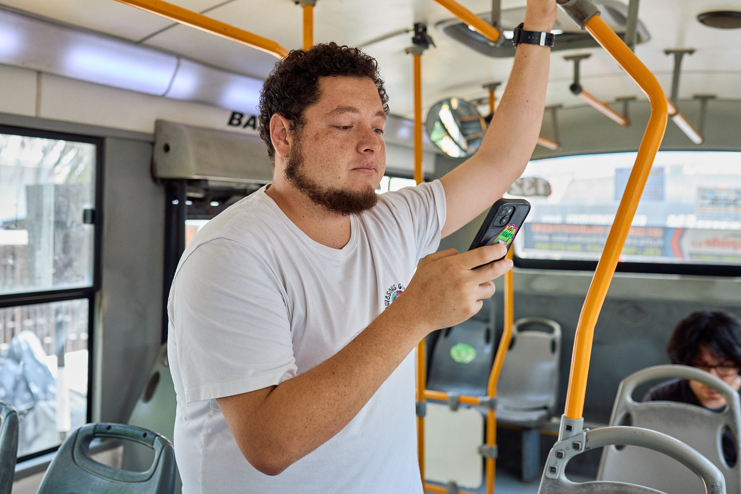 Tope de 7 líneas móviles por persona natural: ¿qué pasará con quienes tienen más?