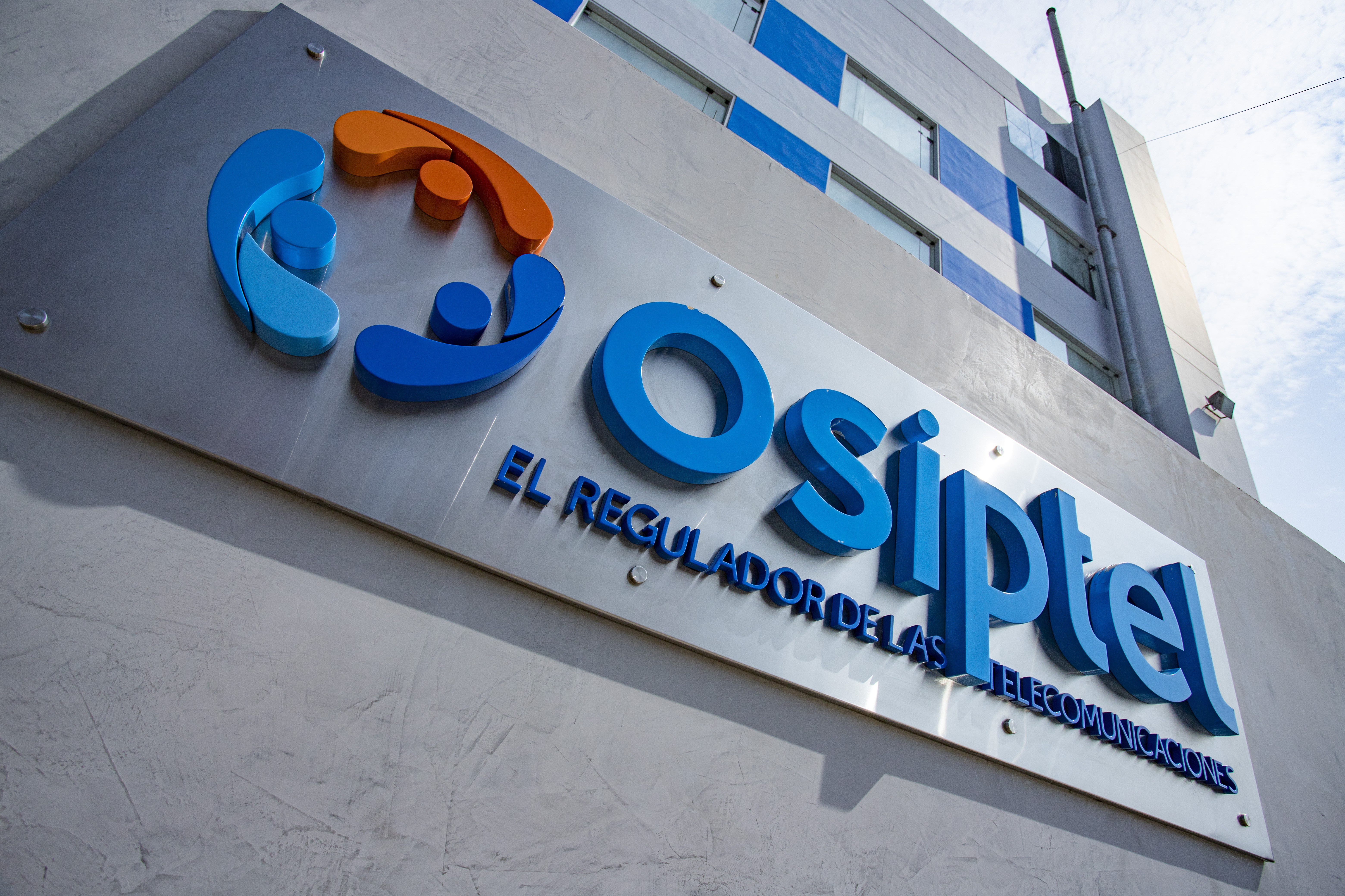 OSIPTEL monitorea el restablecimiento total del servicio móvil de Entel Perú en las regiones de Piura y Tumbes