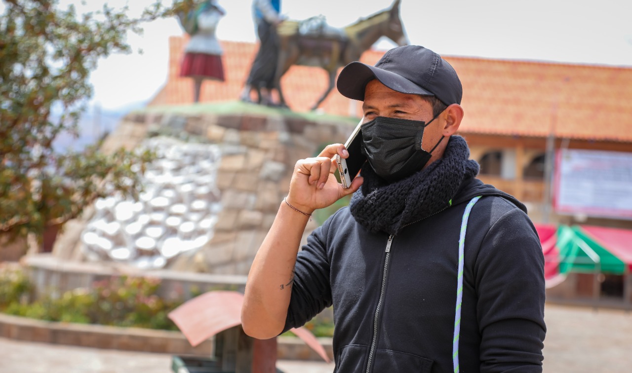 Viajeros peruanos ahorrarán más de S/ 70 millones con aplicación de tarifa local a llamadas, SMS y uso de datos en Colombia, Ecuador y Bolivia