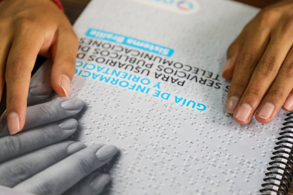OSIPTEL elabora guía informativa en sistema braille sobre derechos de los usuarios de servicios de telecomunicaciones