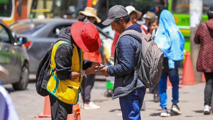 OSIPTEL impuso más de S/184 millones en multas a operadores por venta ambulatoria de chips y faltas al Renteseg