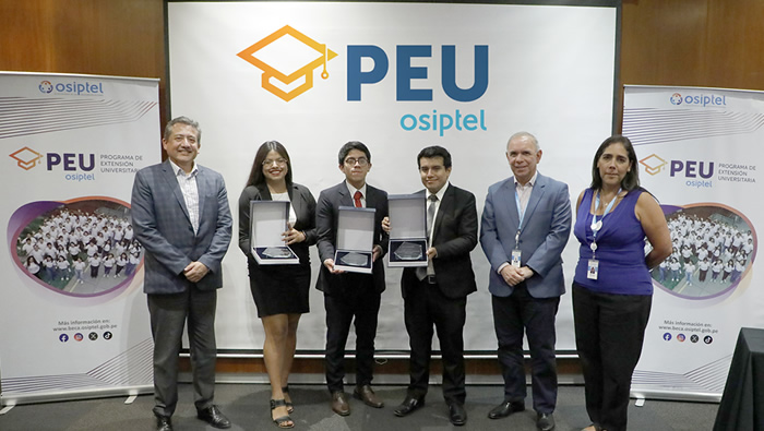 OSIPTEL reconoció a becarios que obtuvieron primeros puestos durante programa de extensión universitaria en telecomunicaciones