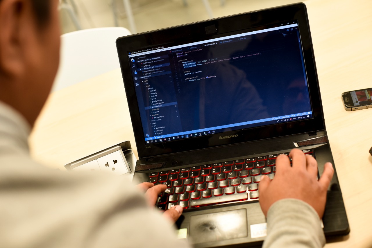 HackaTEL 2021 desafía a jóvenes a la búsqueda de soluciones innovadoras para mejorar atención en los servicios de telecomunicaciones