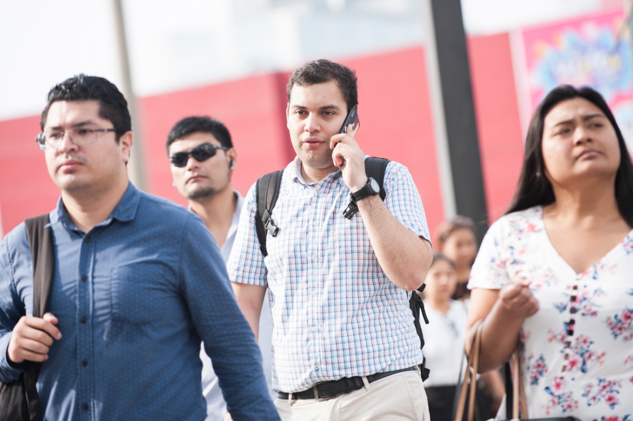 OSIPTEL: 483 104 líneas móviles cambiaron de empresa operadora en septiembre