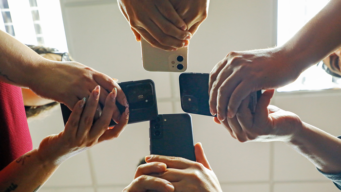 Más de 571 mil de líneas móviles cambiaron de empresa operadora en octubre, la cifra más alta desde agosto de 2019