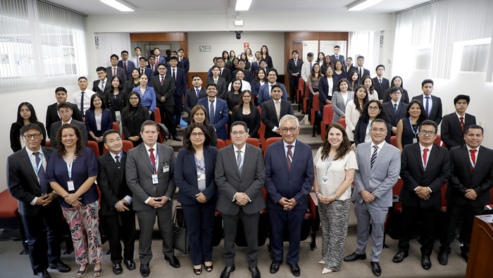 Becarios de siete regiones iniciaron programa de especialización en telecomunicaciones del OSIPTEL