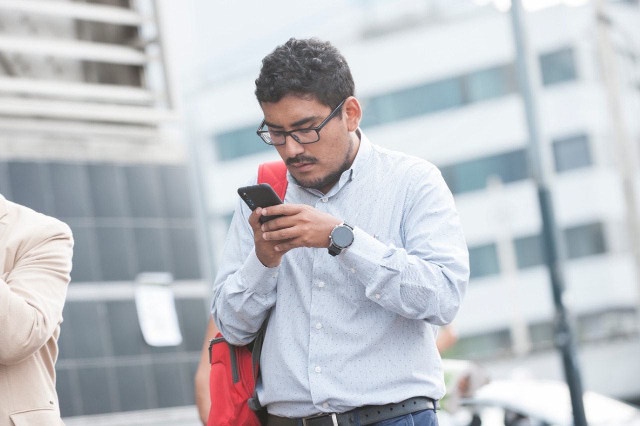 Más de medio millón de líneas móviles cambiaron de empresa operadora en octubre